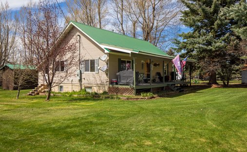 House in Bedford, Wyoming, United States 1