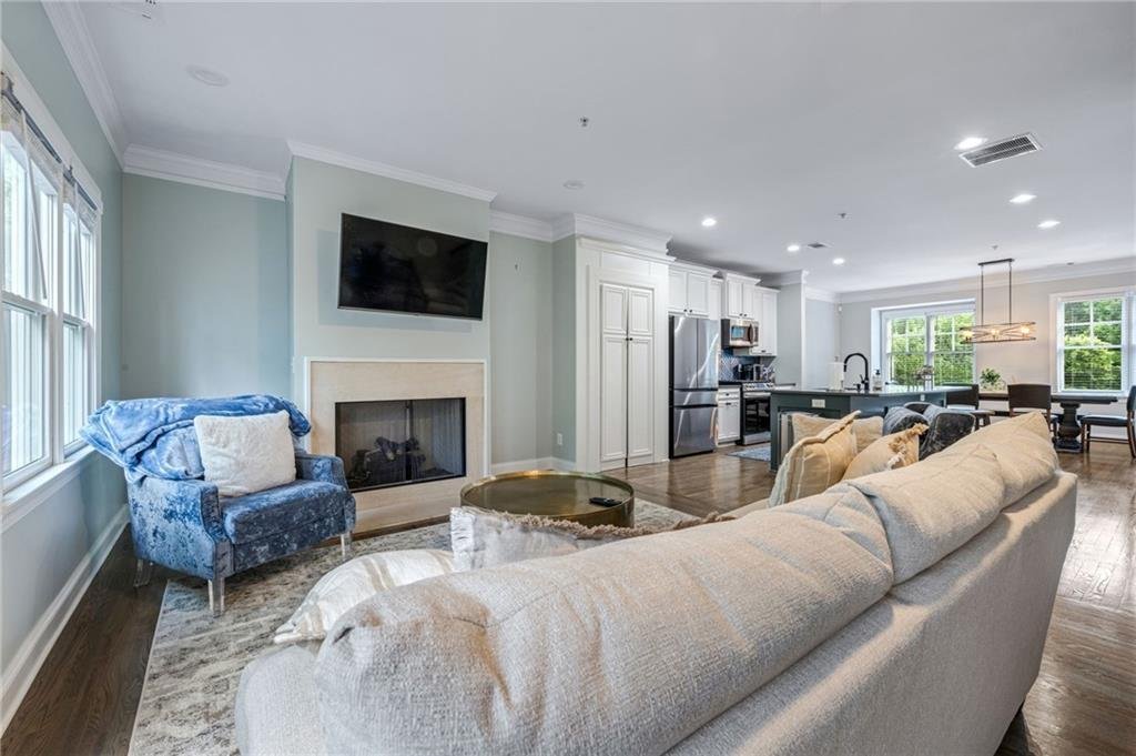 Townhouse in Alpharetta, Georgia, United States 4 - 17754474