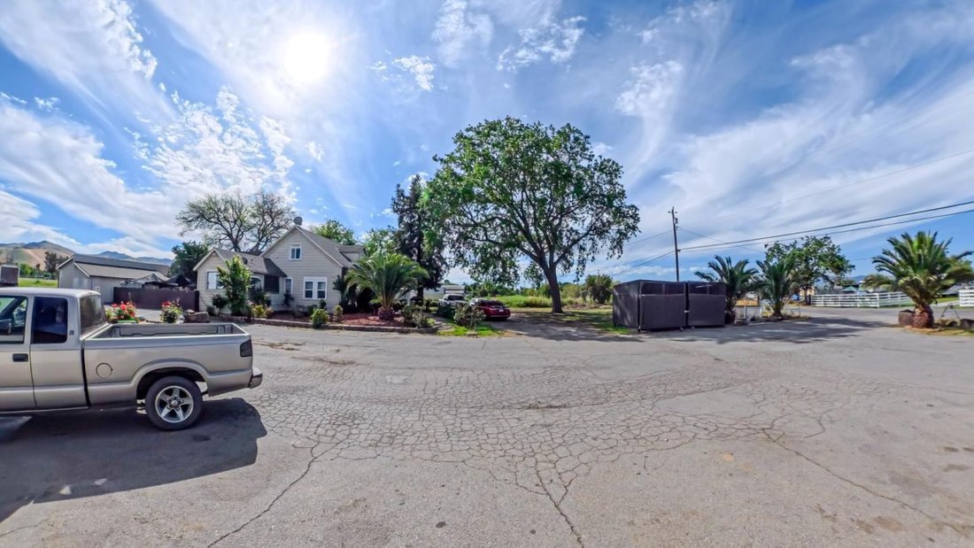 House in Hollister, California, United States 4 - 17754399