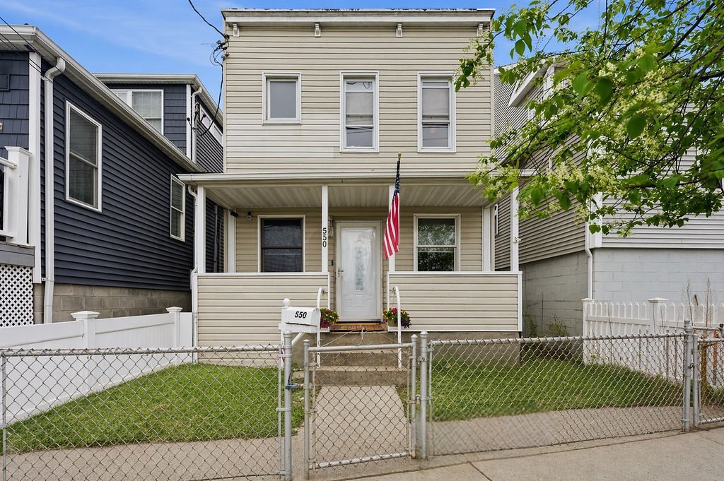 House in New York, New York, United States 1 - 17754397