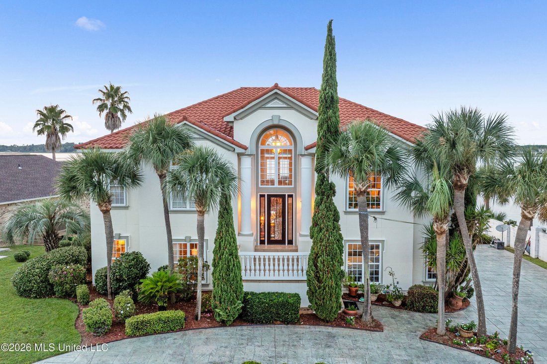 House in Biloxi, Mississippi, United States 3 - 17754540