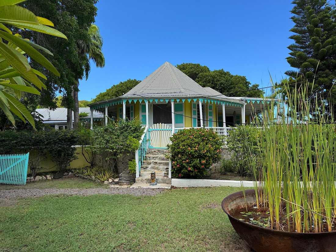 Country House in Cedar Grove, Saint John, Antigua and Barbuda 2 - 17754527