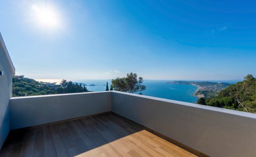 Villa in Northern Corfu, Peloponnese, Western Greece and the Ionian, Grecia 1