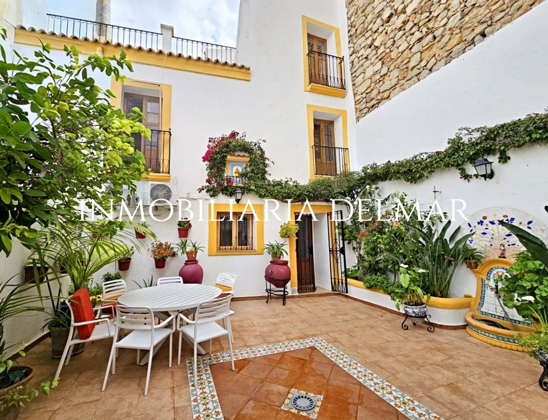 Townhouse in Ibiza Town, Balearic Islands, Spain 5 - 17536862