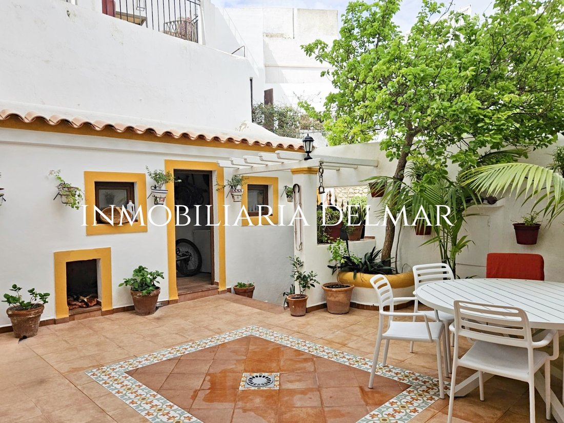 Townhouse in Ibiza Town, Balearic Islands, Spain 3 - 17536862
