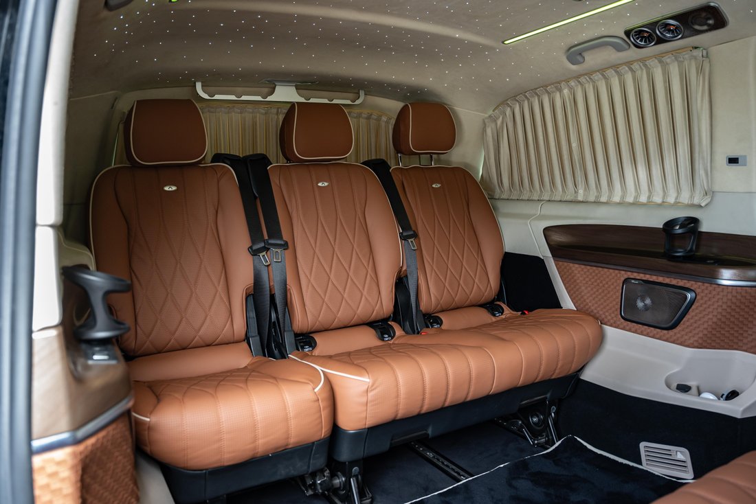 Limousine in Mount Laurel Township, New Jersey, United States 3 - 17302305