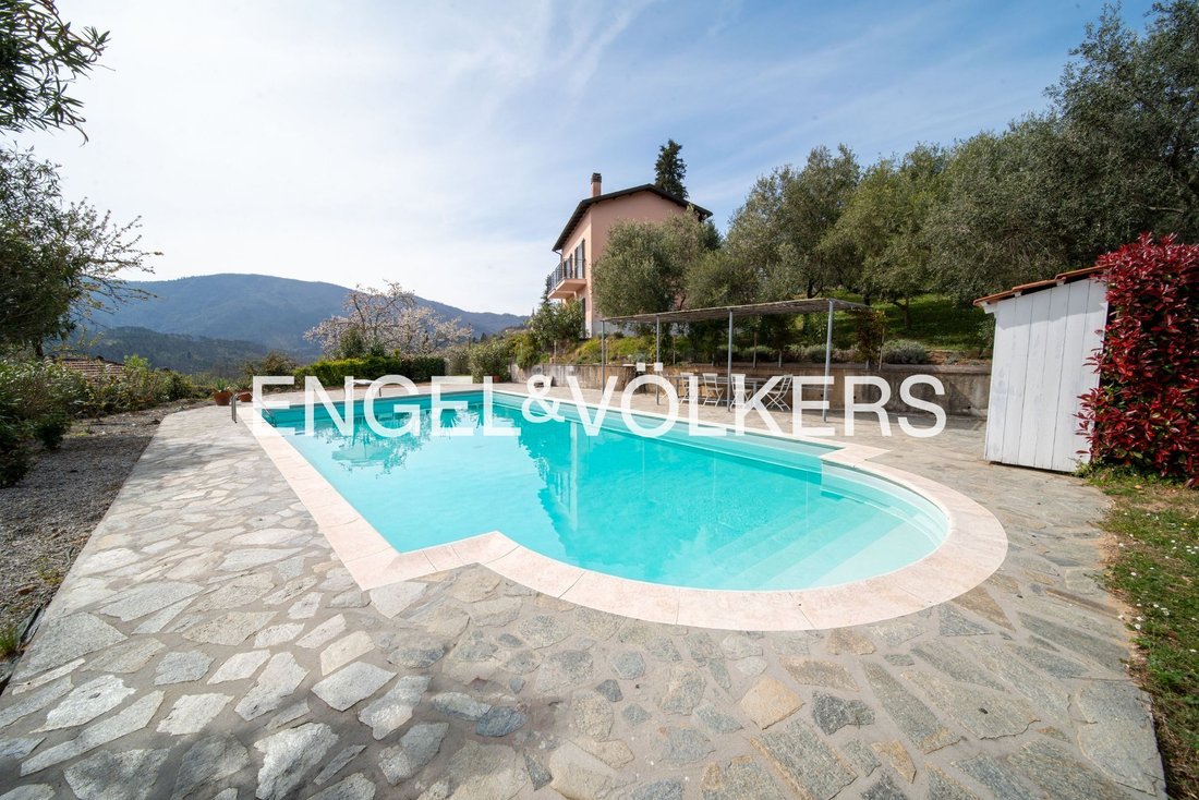 Villa in Carro, Liguria, Italy 1 - 17762253