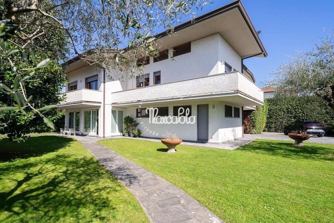 Villa in Center, Forte dei Marmi, Tuscany 1 - 17762175