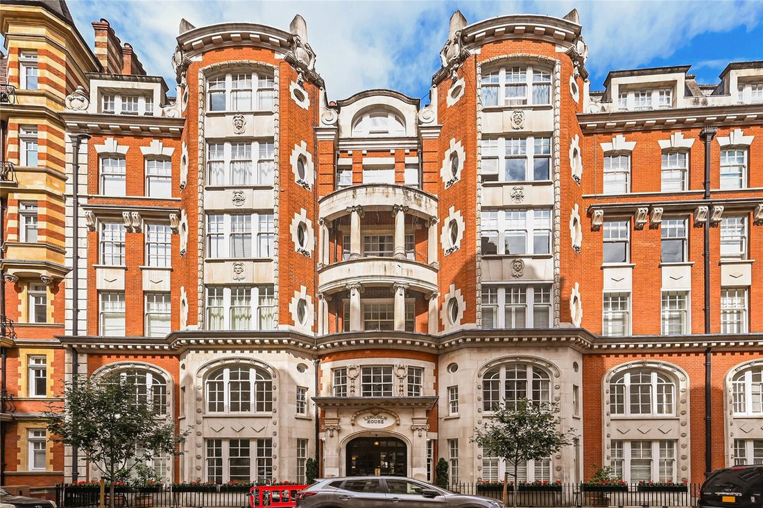 Apartment in Brompton, Kensington And Chelsea, England 1 - 17755225
