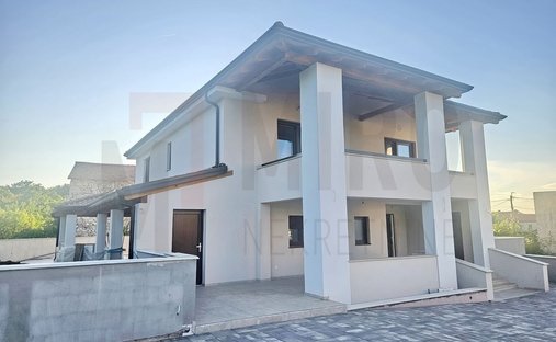 House in Dobrinj, Primorje-Gorski Kotar County, Croatia 1