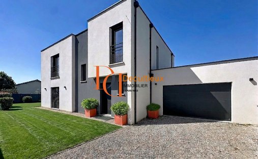 Villa in Montanay, Auvergne-Rhône-Alpes, France 1