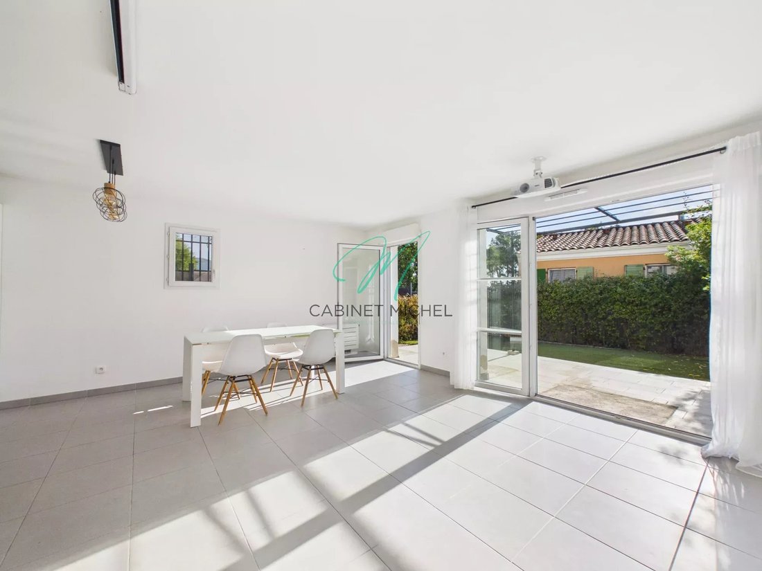 Villa in Nord, Roquefort-les-Pins, France 4 - 17755338