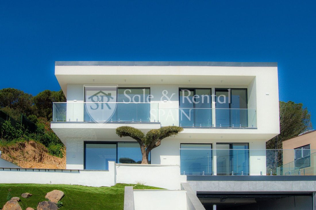 Chalet in Lloret de Mar, Catalonia, Spain 2 - 17757875