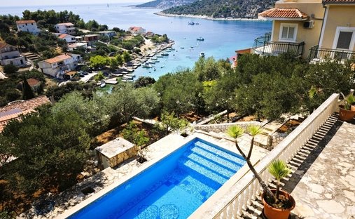 Villa in Rogoznica, Gespanschaft Šibenik-Knin, Kroatien 1