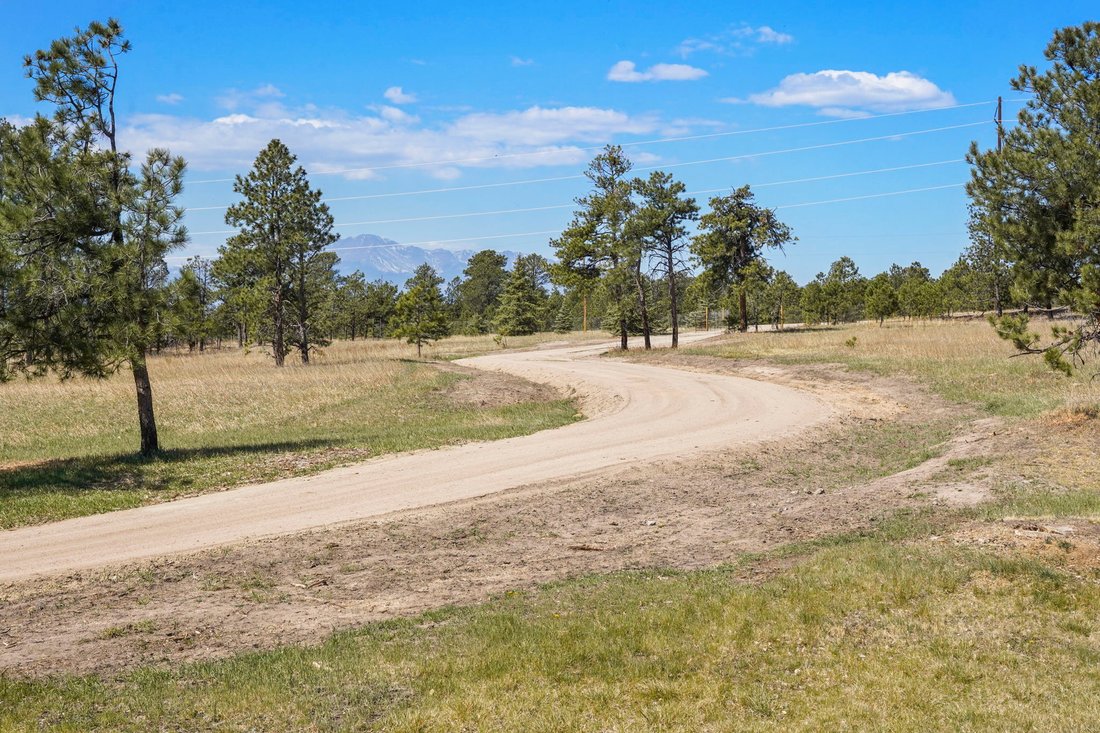 House in Colorado Springs, Colorado, United States 3 - 17757371