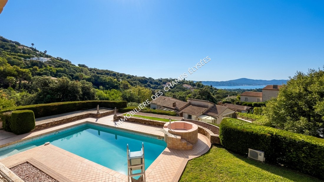 Villa in Grimaud, Provence-Alpes-Côte d'Azur, France 1 - 17755954