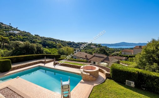 Villa in Grimaud, Provence-Alpes-Côte d'Azur, France 1