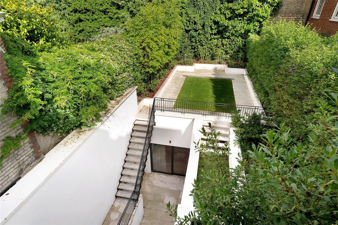 House in Belgravia, Westminster, England 3 - 17755037
