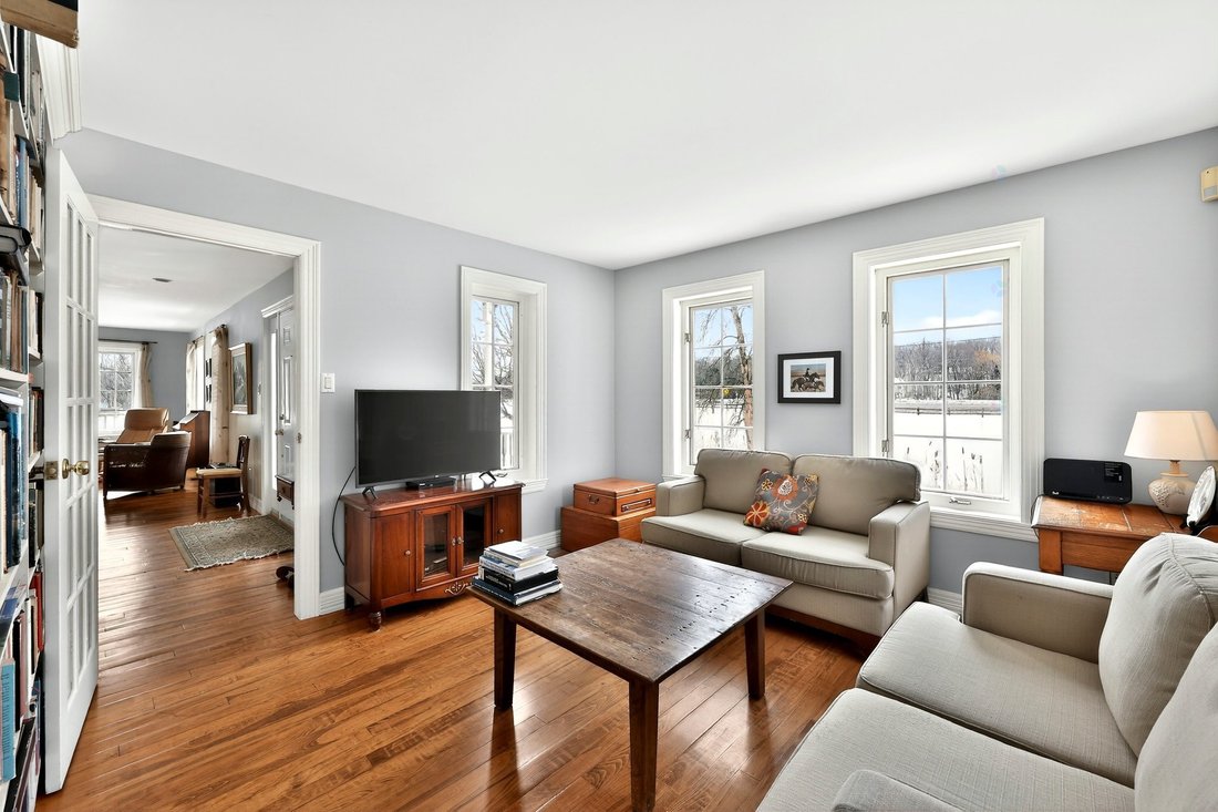 House in Saint-André-d'Argenteuil, Quebec, Canada 3 - 17760226