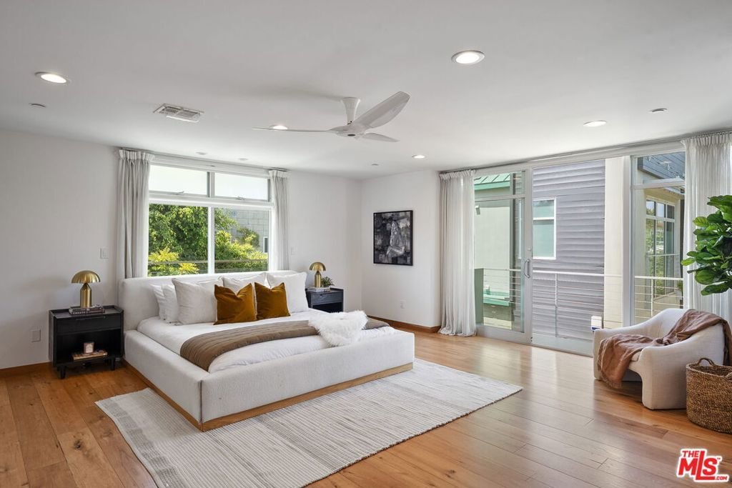 Condo in Los Angeles, California, United States 5 - 17758847