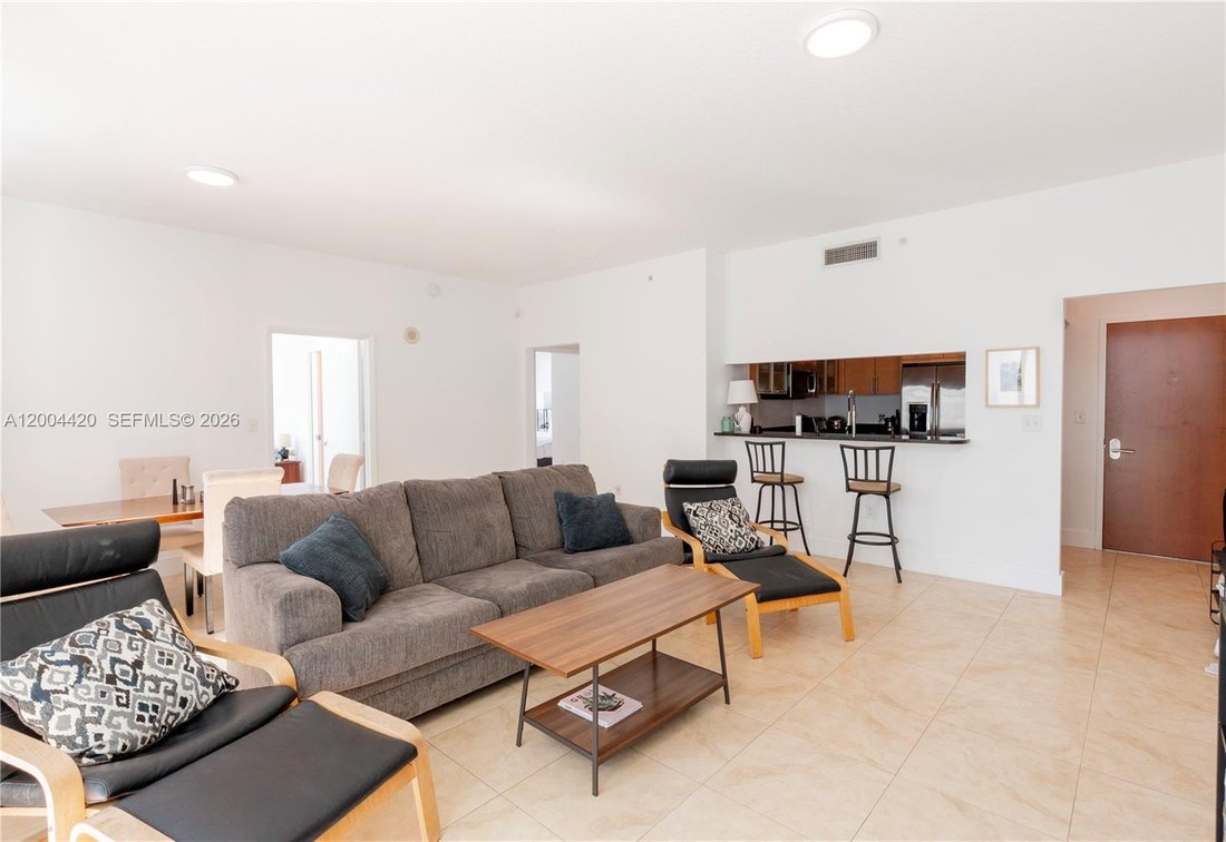 Condo in Miami, Florida, United States 3 - 17756442