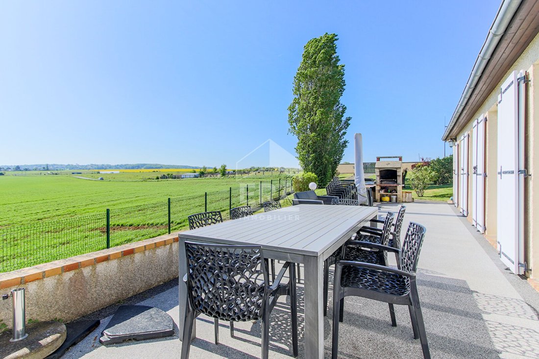 Villa in Le Bourg et le Hameaux, Beynes, France 4 - 17756524
