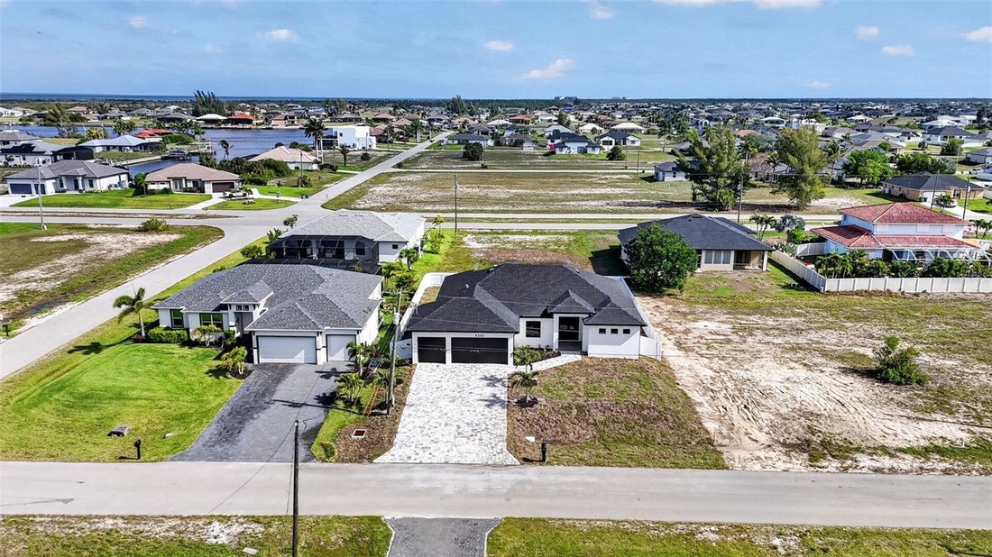House in Cape Coral, Florida, United States 4 - 17761997