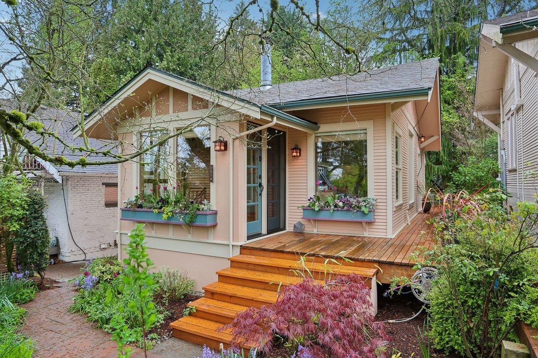 House in Seattle, Washington, United States 4 - 17757379