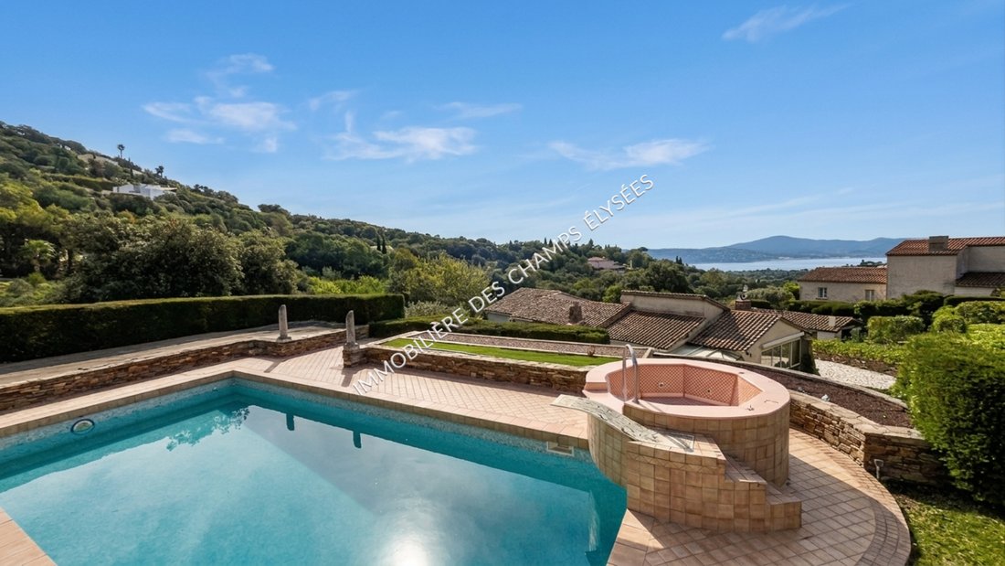 Villa in Grimaud, Provence-Alpes-Côte d'Azur, France 4 - 17755954