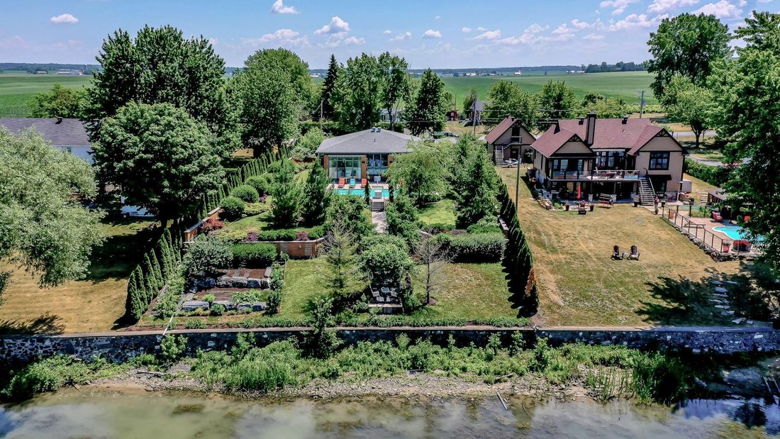 House in Saint-Denis-sur-Richelieu, Quebec, Canada 2 - 16806605