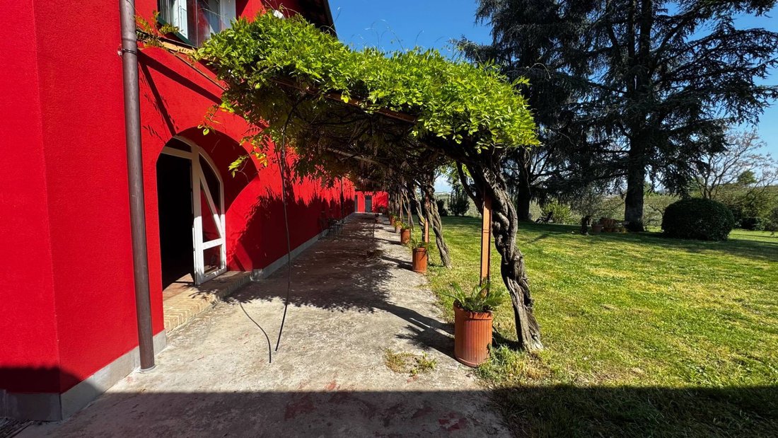 Haus in Nizza Monferrato, Piemont, Italien 5 - 16970939