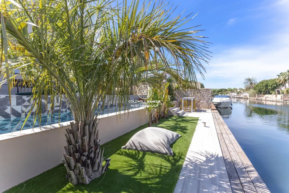 Villa in Empuriabrava, Catalonia, Spain 2 - 17757152