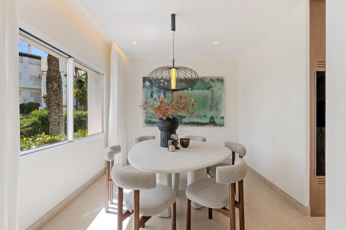 Apartment in Cancelada, Estepona, Andalusia 4 - 17762532