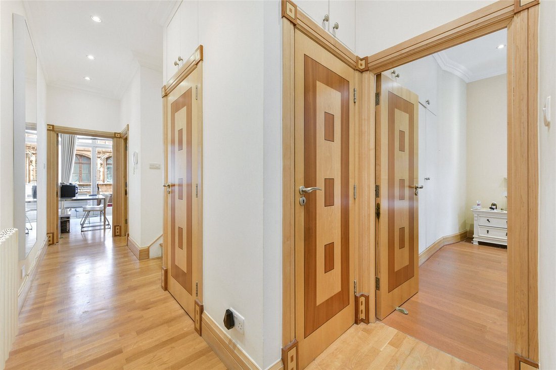 Apartment in Brompton, Kensington And Chelsea, England 4 - 17755348
