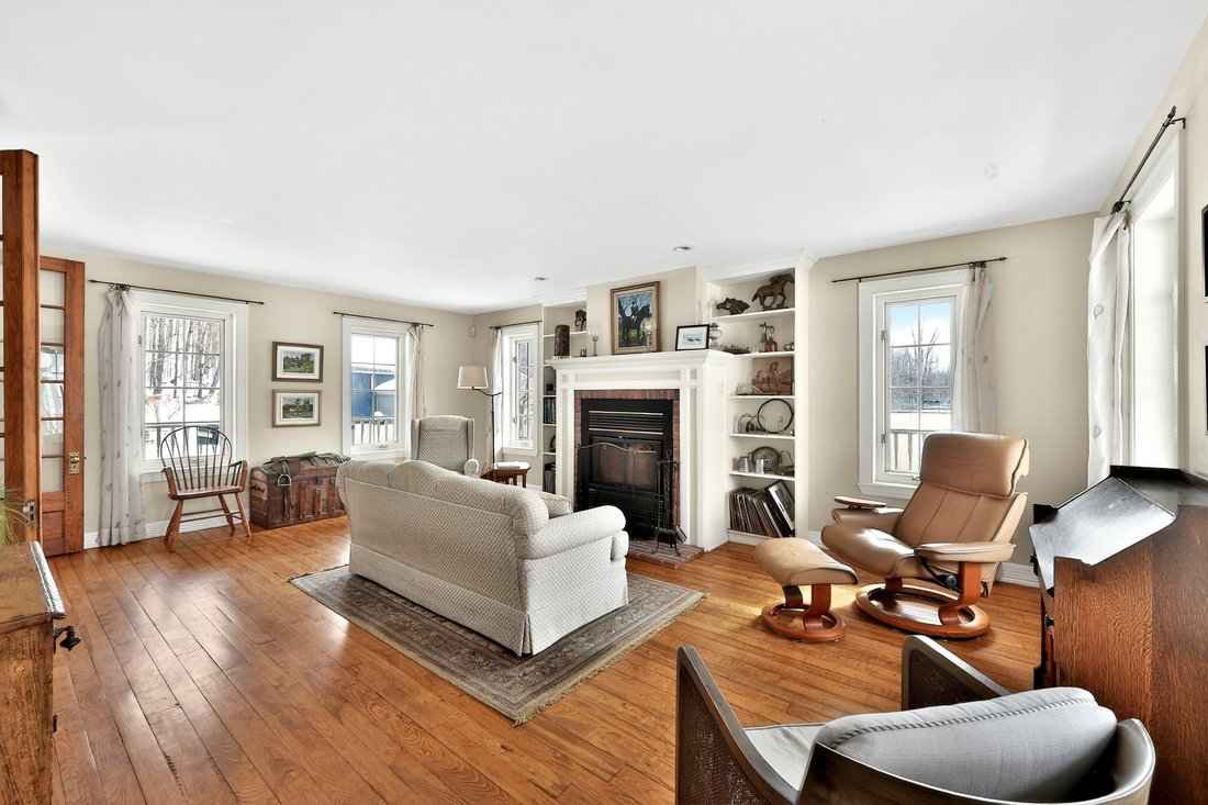 House in Saint-André-d'Argenteuil, Quebec, Canada 4 - 17760226