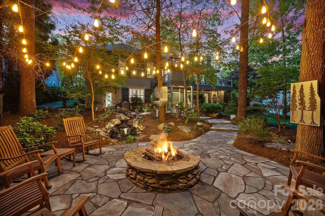 House in Candler, North Carolina, United States 4 - 17760464