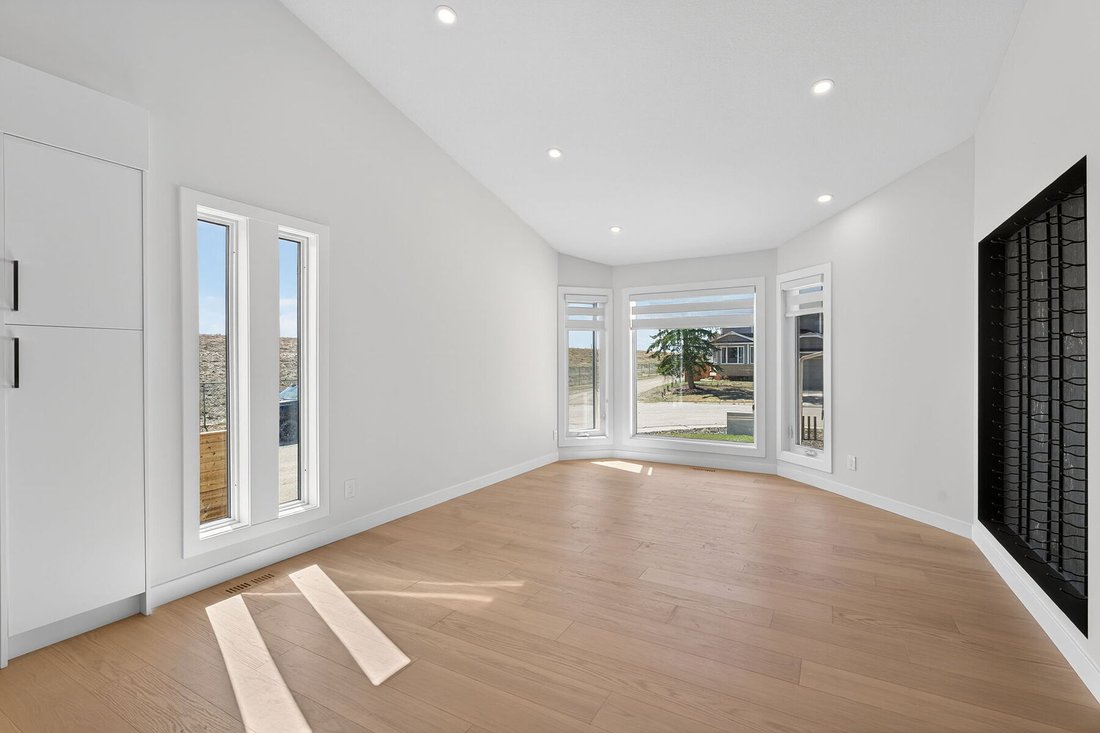 House in Calgary, Alberta, Canada 4 - 17757702