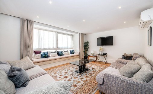 House in Hyde Park, Westminster, England 1