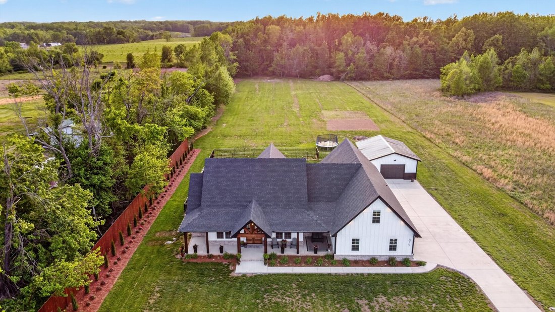 House in Bethpage, Tennessee, United States 3 - 17758893