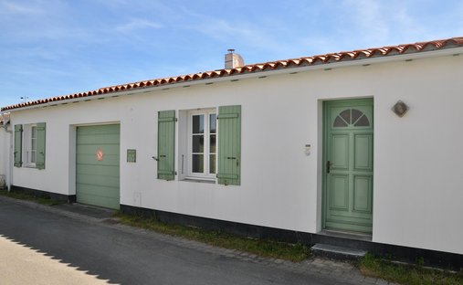 House in Sainte-Marie-de-Ré, Nouvelle-Aquitaine, France 1