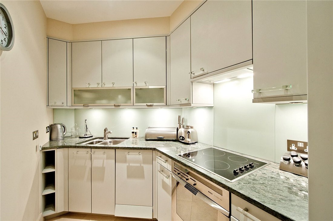 Apartment in Brompton, Kensington And Chelsea, England 3 - 17755348