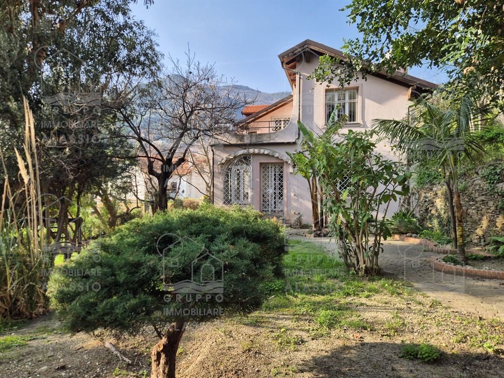 Villa in Central Hill, Alassio, Liguria 1 - 17758088