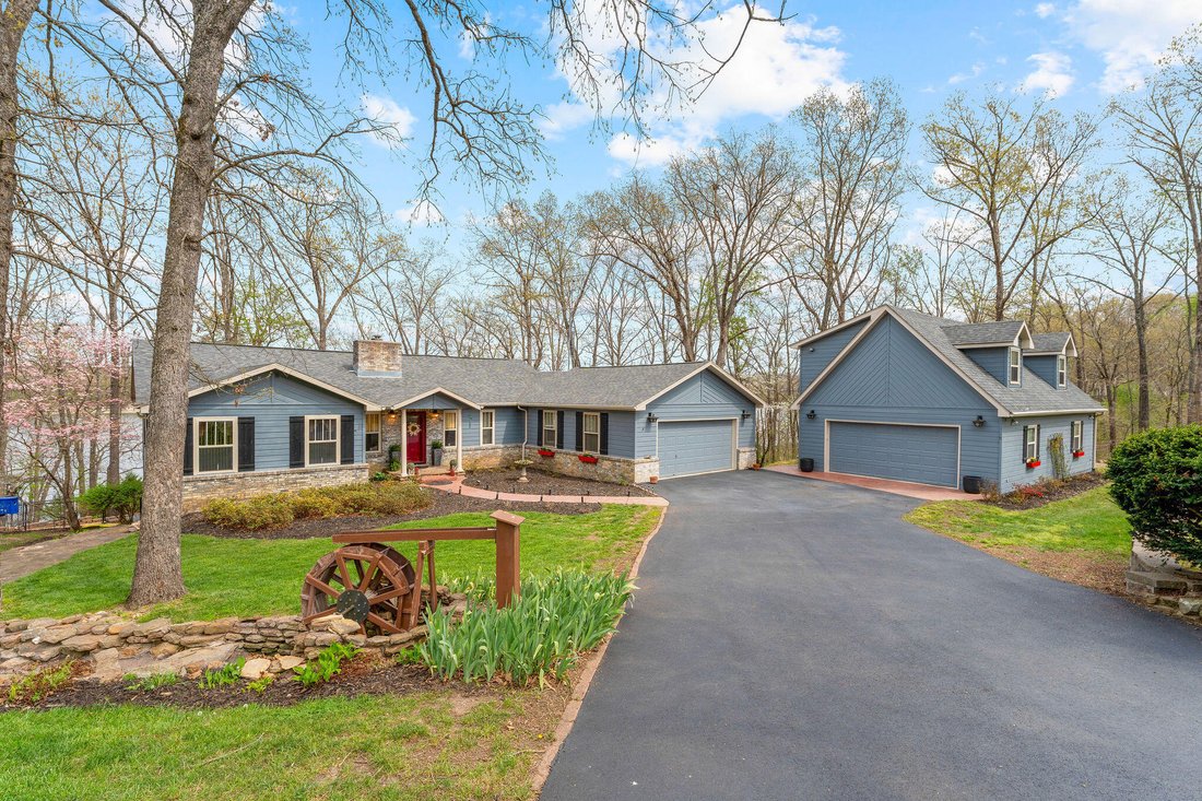 House in Golden, Missouri, United States 1 - 17757497