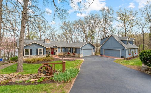 House in Golden, Missouri, United States 1