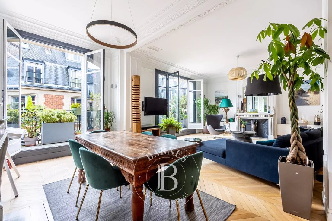 Apartment in Hoche-Friedland, Paris 8e Arrondissement, Paris 2 - 17757128