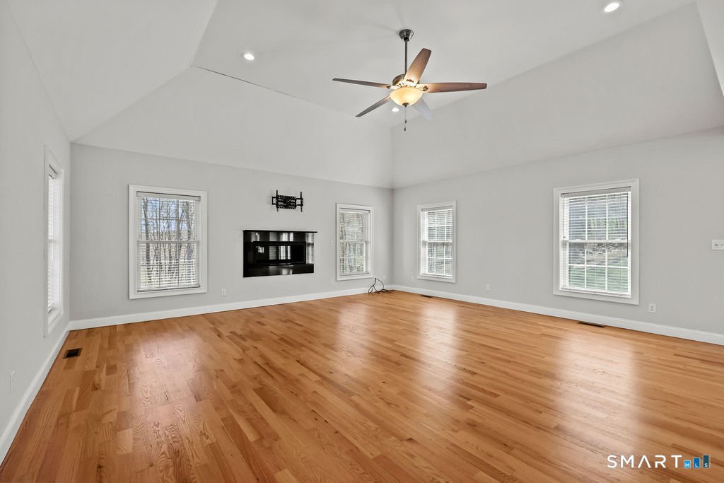 House in Monroe, Connecticut, United States 5 - 17757879