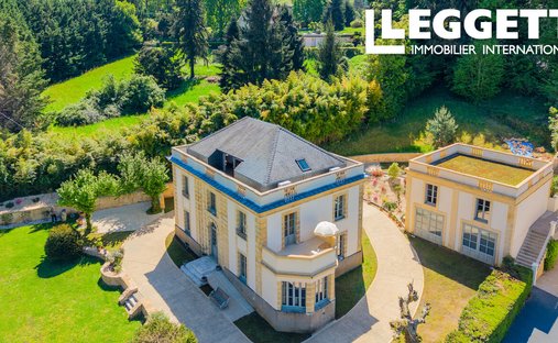 Exclusivity In Its Purest Form!! Overlooking A Private Valley, This 17 Th Century Manor Offers Total