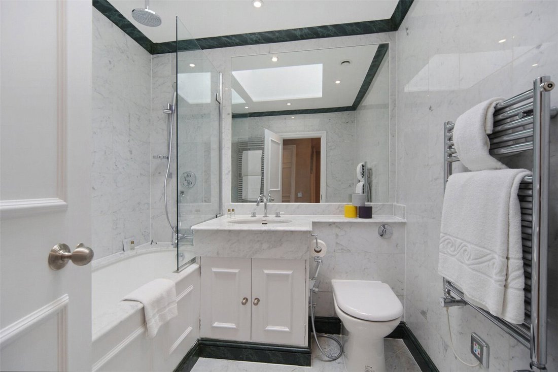Apartment in Belgravia, Westminster, England 5 - 17755106