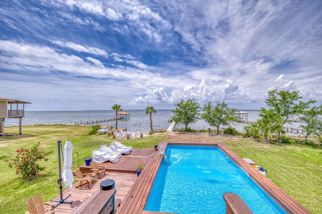 House in Milton, Florida, United States 3 - 17760517