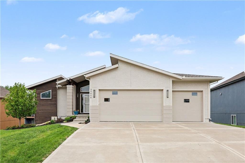 House in Lenexa, Kansas, United States 2 - 17760131